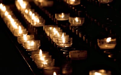 Die Schönheit natürlicher Materialien: Teelichthalter aus Holz