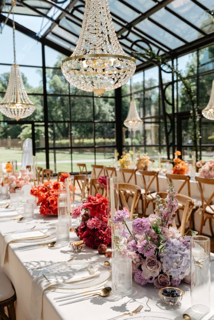 DekoandDesign_Hochzeits_Schlossgut_Lautenbach_Dekoration_Tischdeko_bunt_farbenfroh